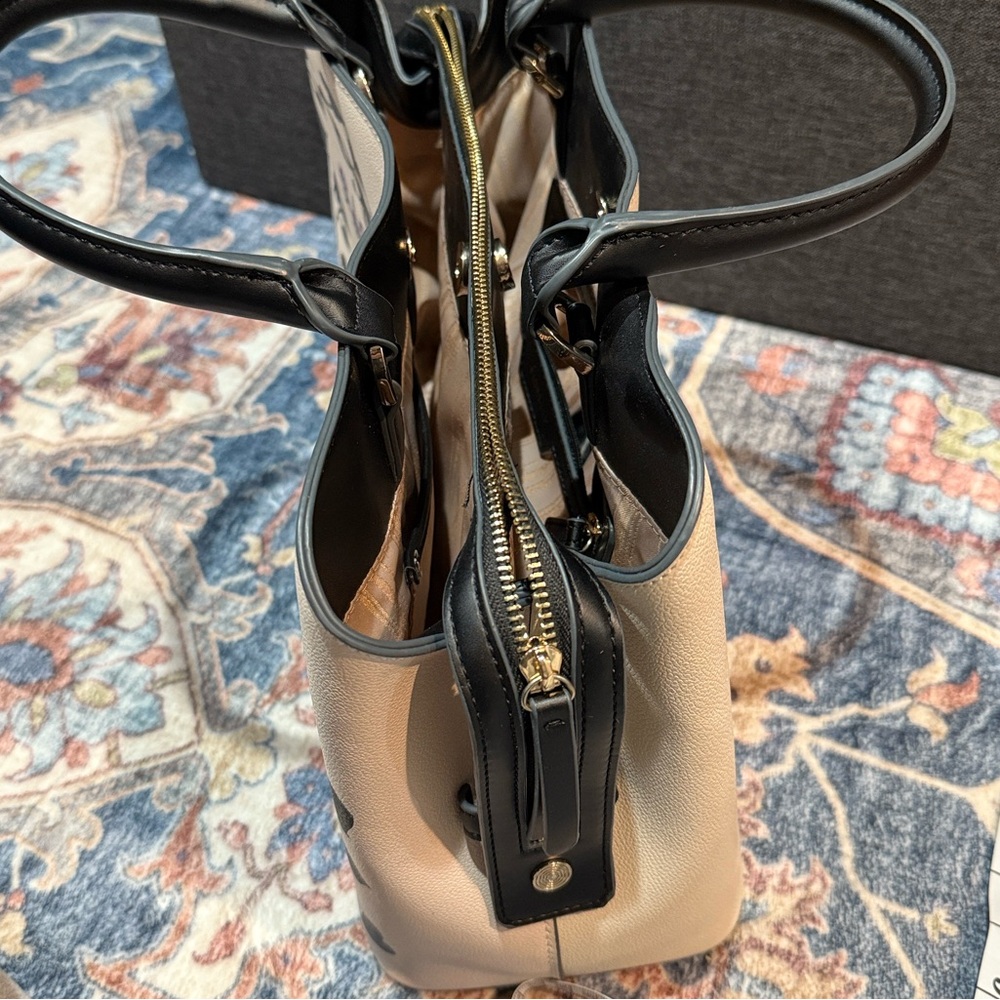 Fiorelli Floral Print Handbag - Picture 11 of 11